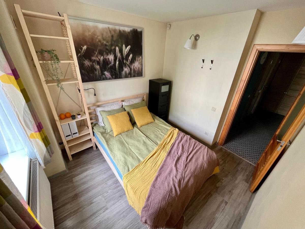 Appartamento Cozy Vibes Like It Is Quiet With Three Bedrooms Riga